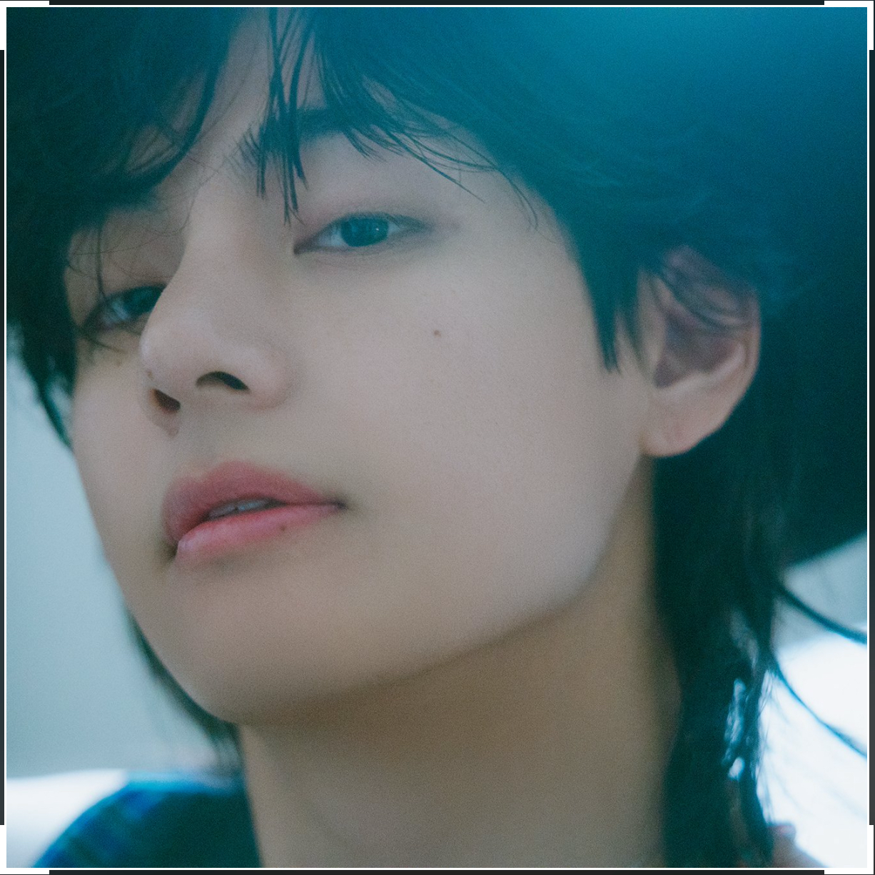 Latest photo of Kim Taehyung (V)