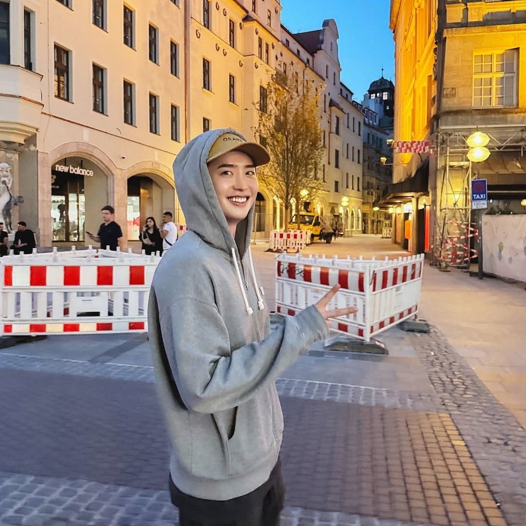 Latest photo of Lee Jongsuk
