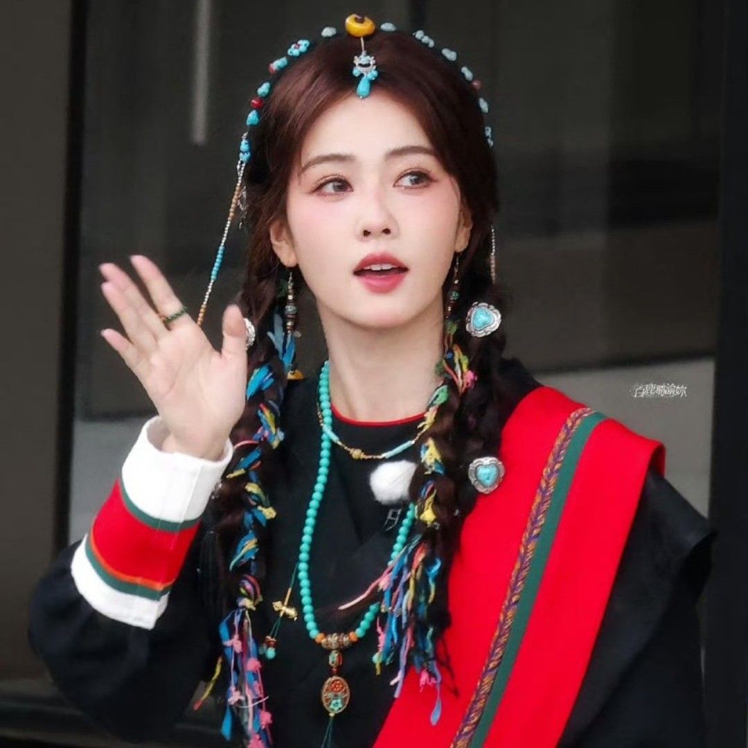 Latest photo of Bai Lu