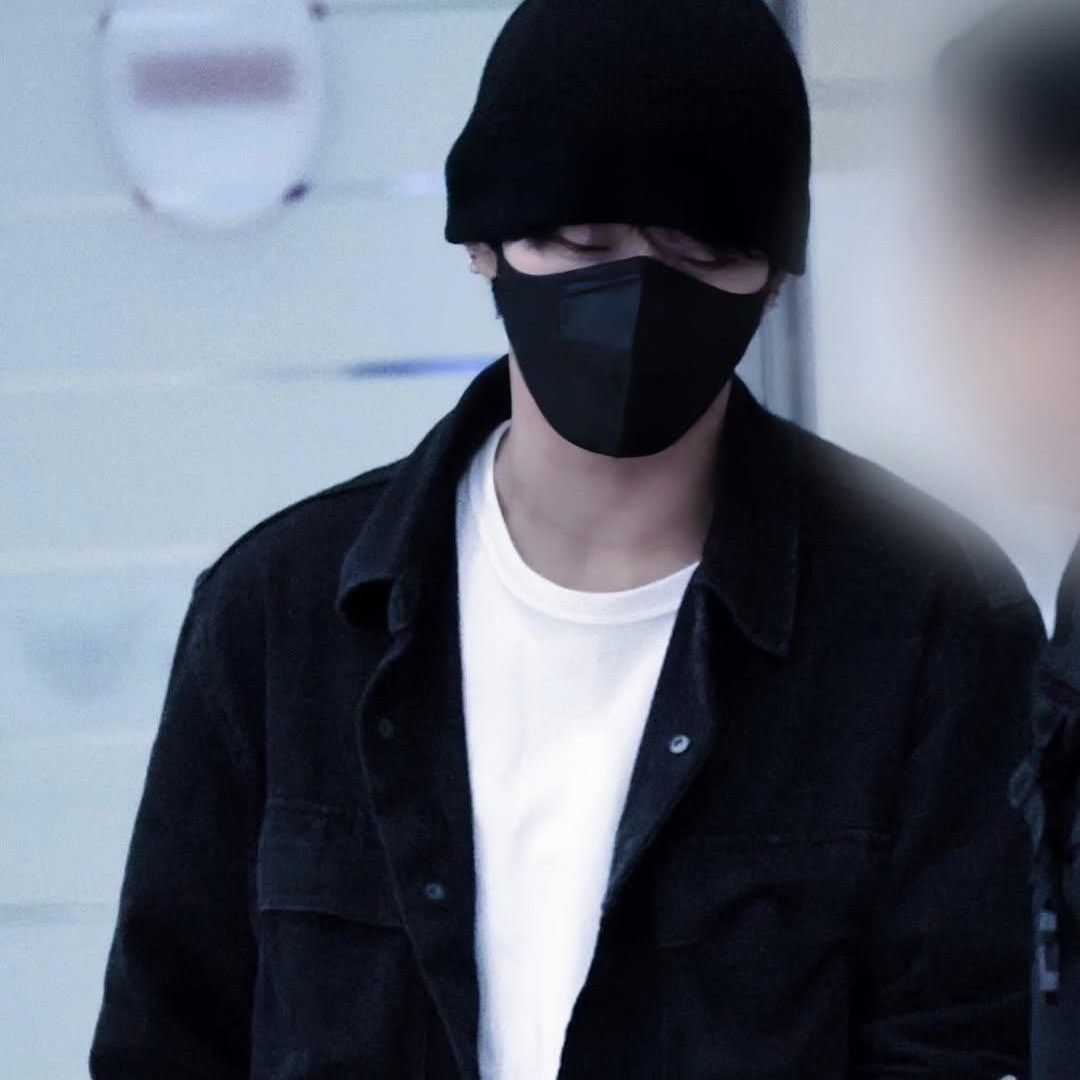 A moment captured by a fan of Ahn Hyoseop