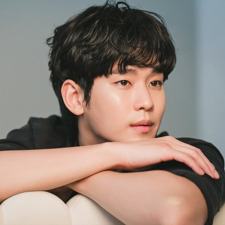 Latest photo of Kim Soohyun
