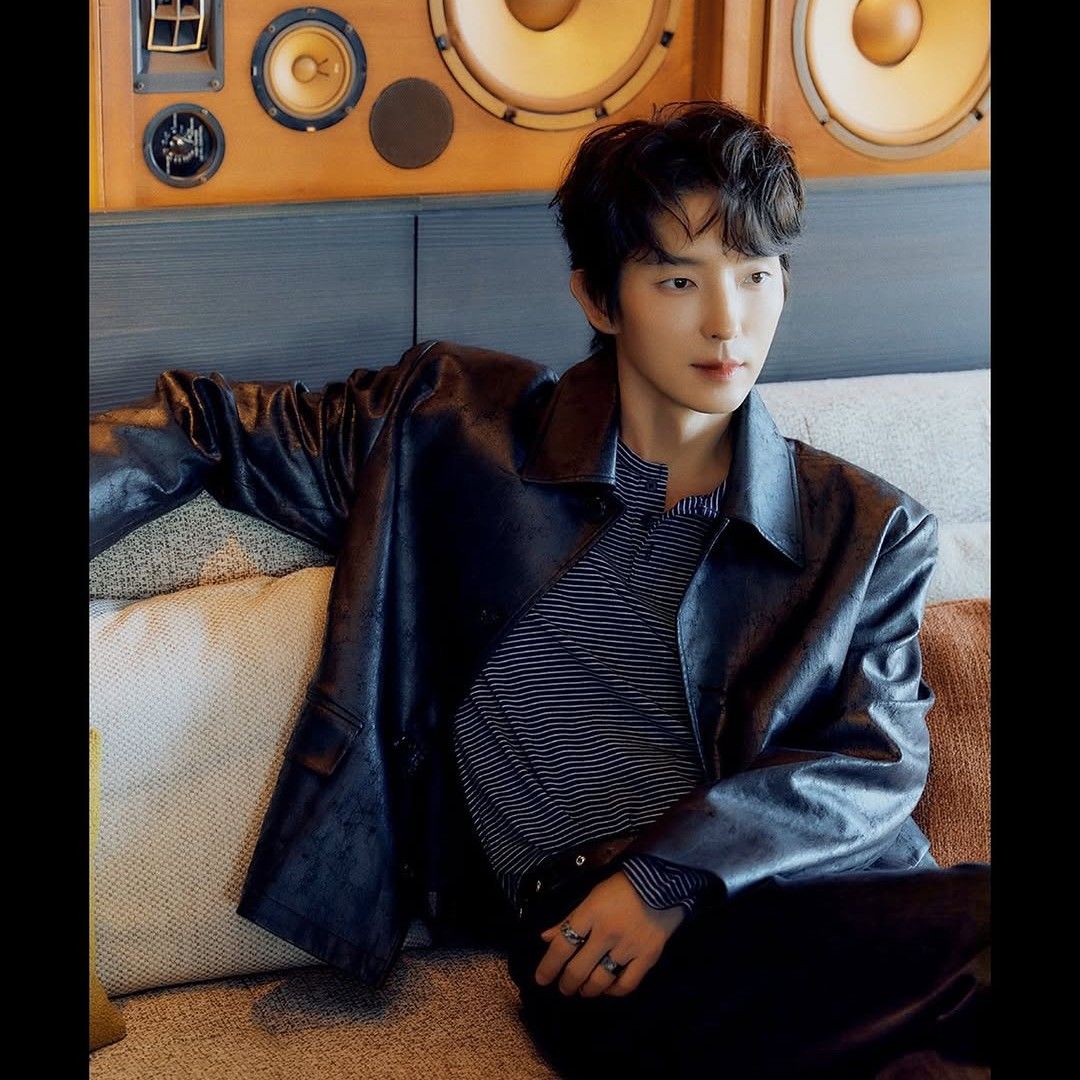 Behind-the-scenes cut of Lee Joongi