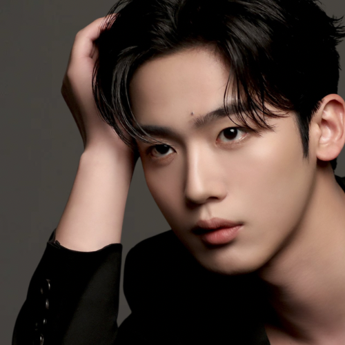 Latest photo of Kim Yohan