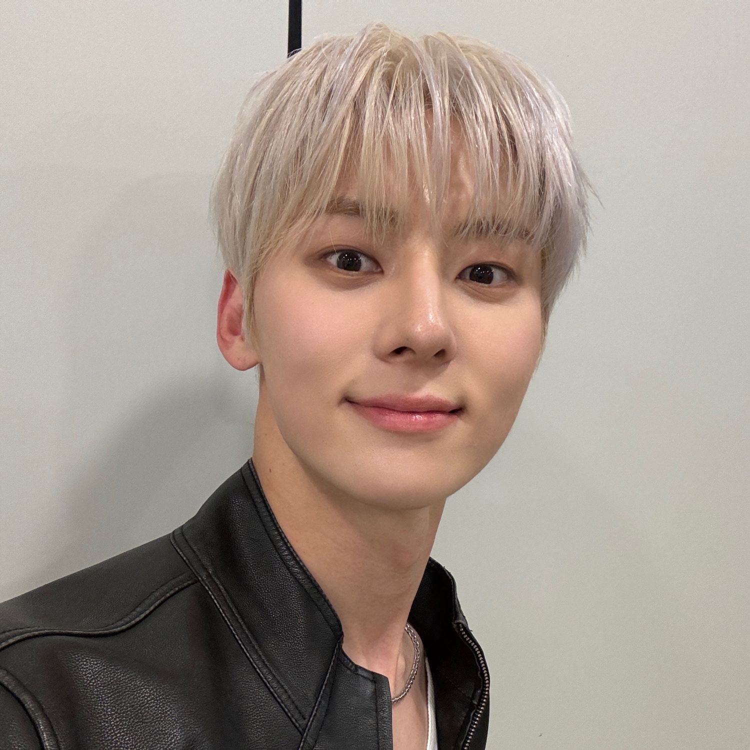 Foto terbaru dari Hwang Minhyun