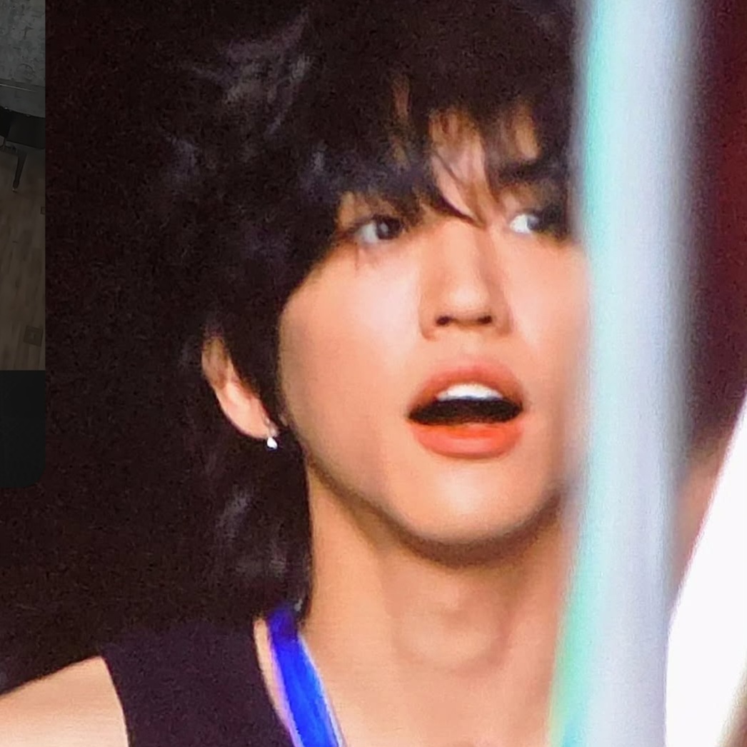 A moment captured by a fan of Lee Seungyoon