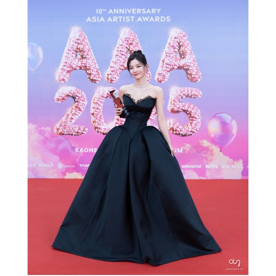 Behind-the-scenes cut of Kim Youjung