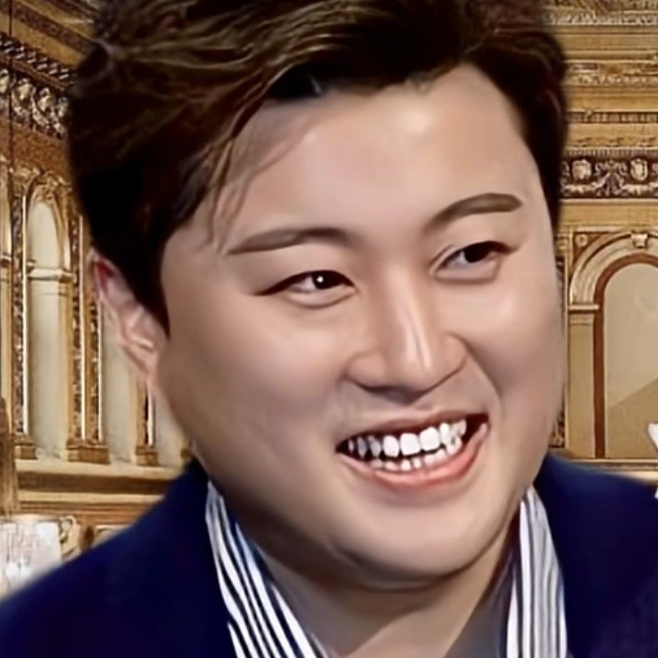 Momen yang diabadikan oleh penggemar Kim Hojoong