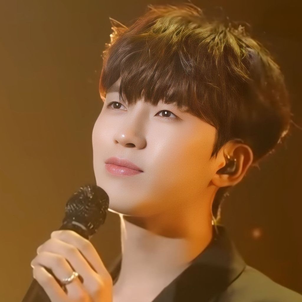 Behind-the-scenes cut of Lim Youngwoong