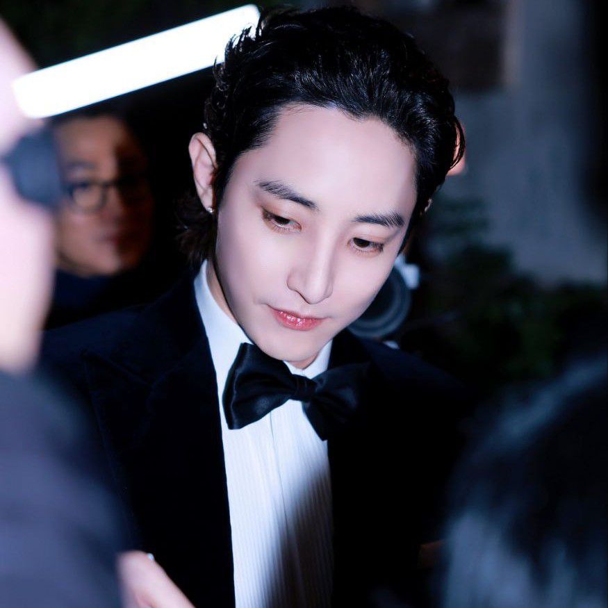 李洙赫的最新照片