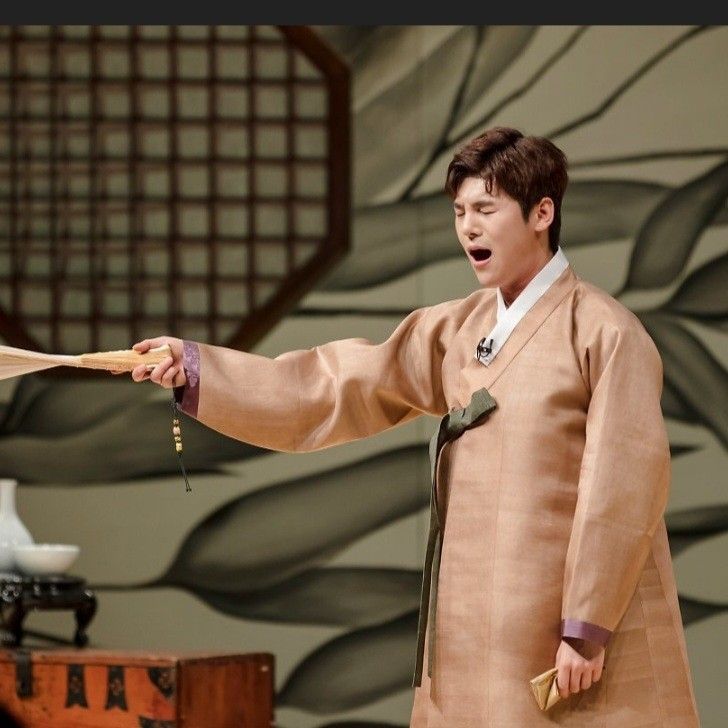 A moment captured by a fan of Kim Junsu (1991)