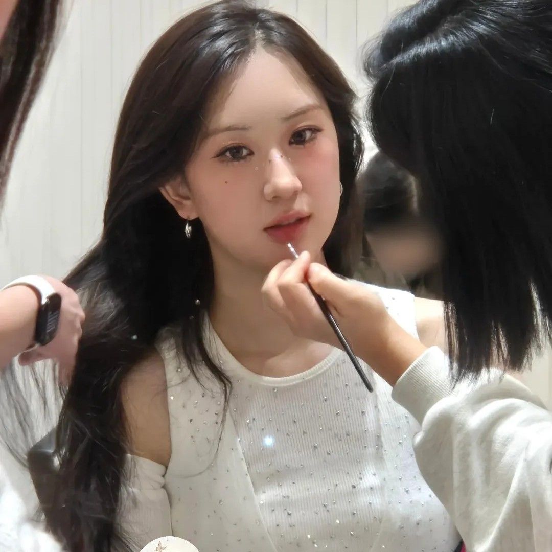 Foto kegiatan terbaru dari Jeon Yujin