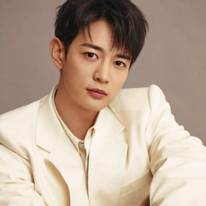 Behind-the-scenes cut of Choi Minho