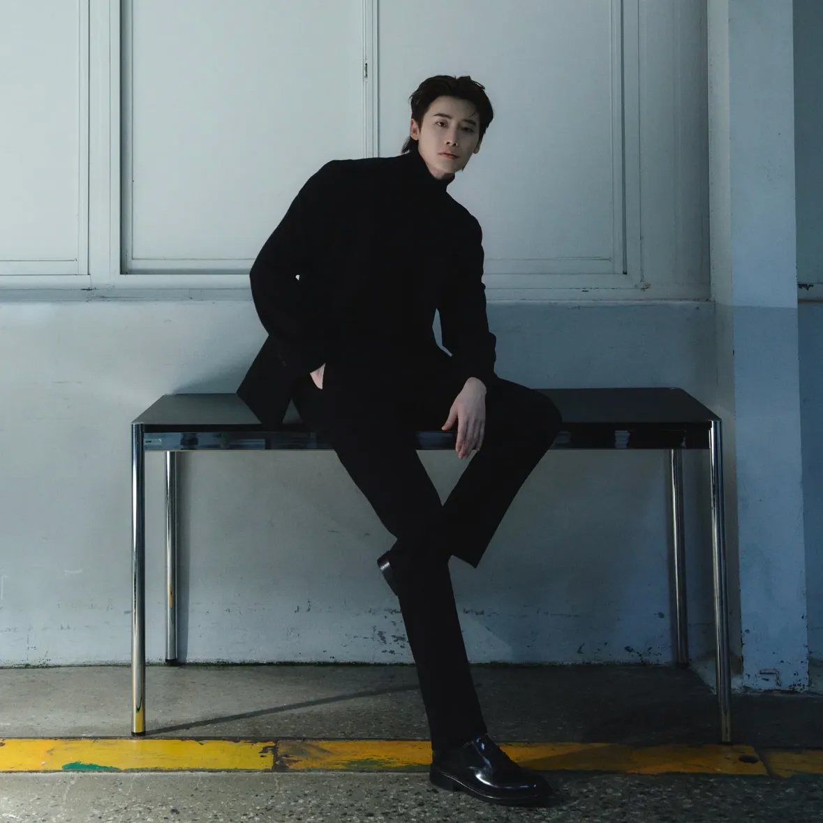 A moment captured by a fan of Lee Jongsuk