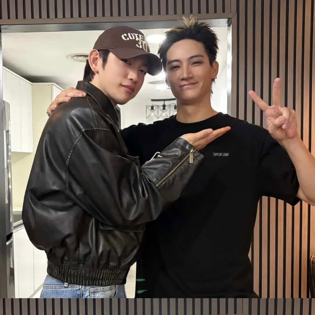 Momen yang diabadikan oleh penggemar Park Jinyoung