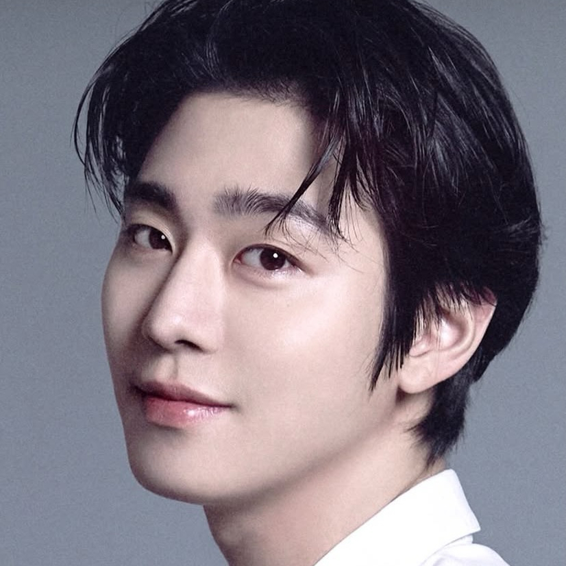 Latest photo of Ahn Hyoseop