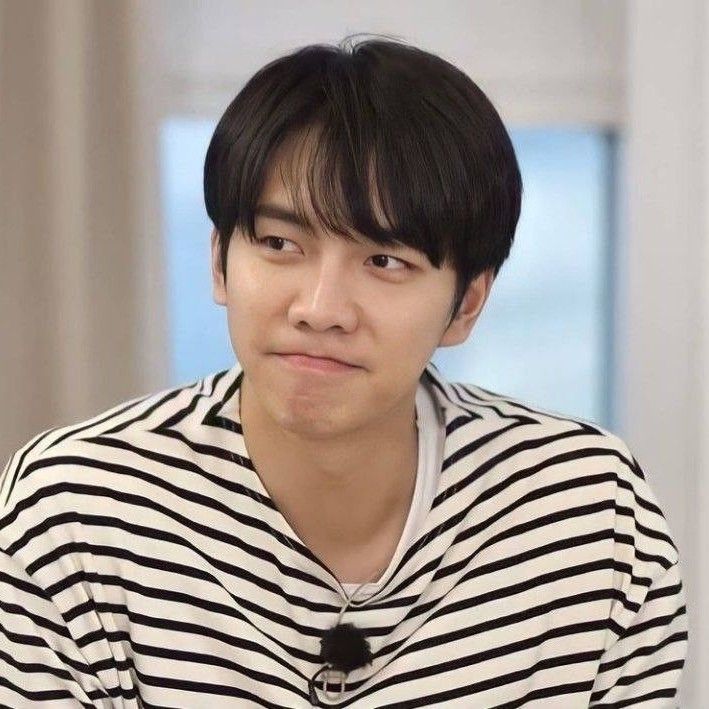 A moment captured by a fan of Lee Seunggi