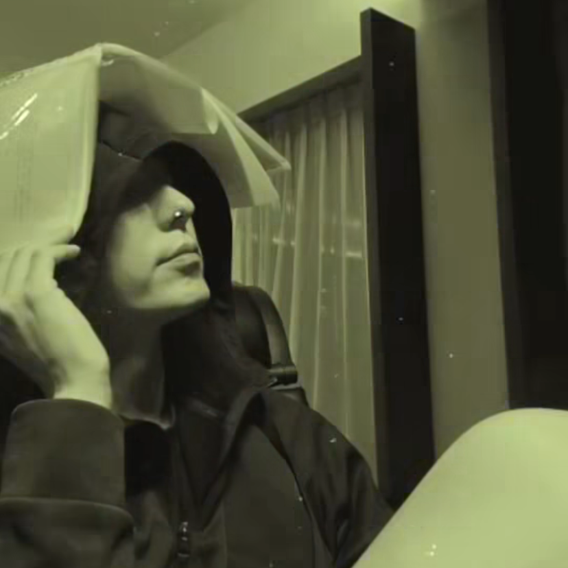 A moment captured by a fan of Lee Joongi