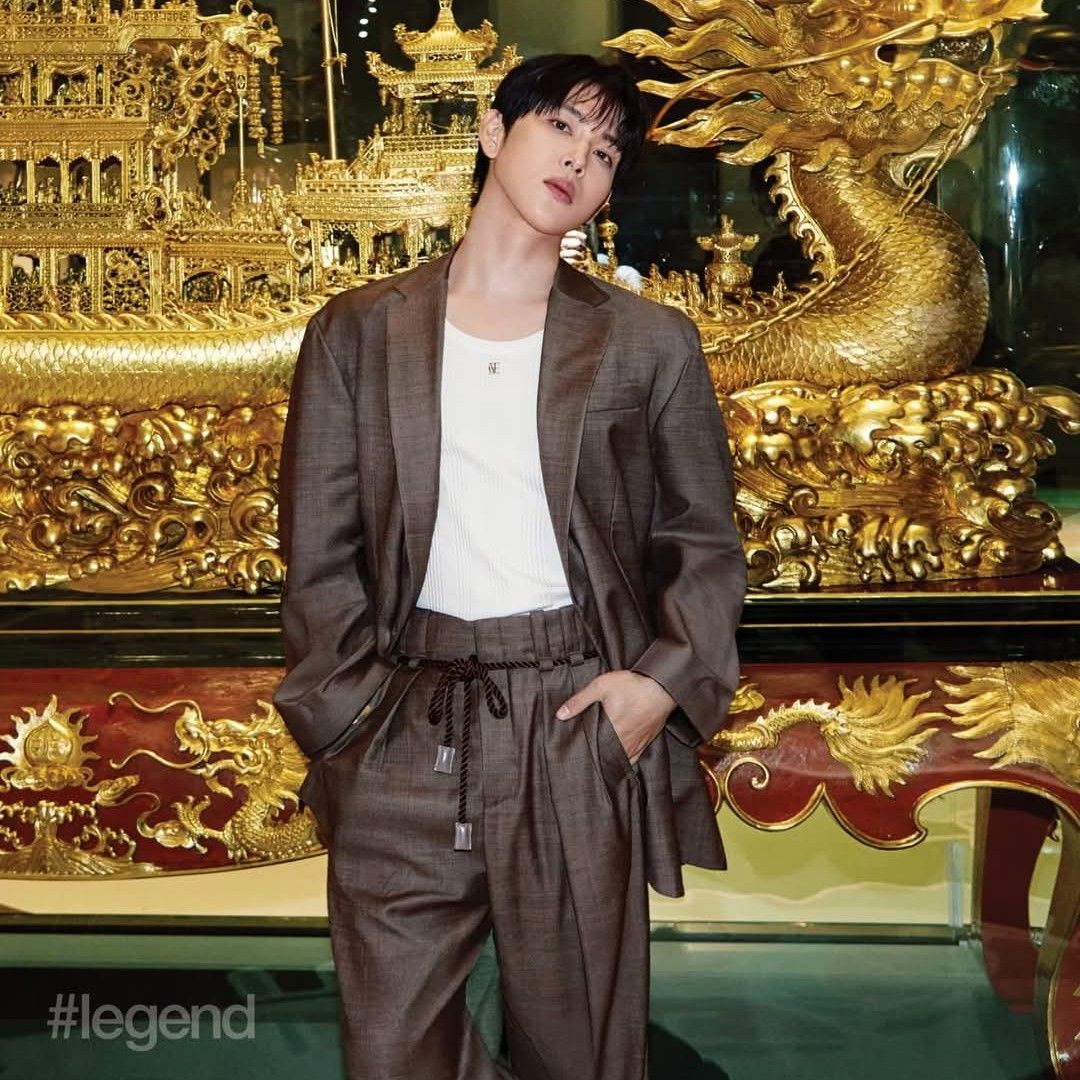Behind-the-scenes cut of Lim Siwan