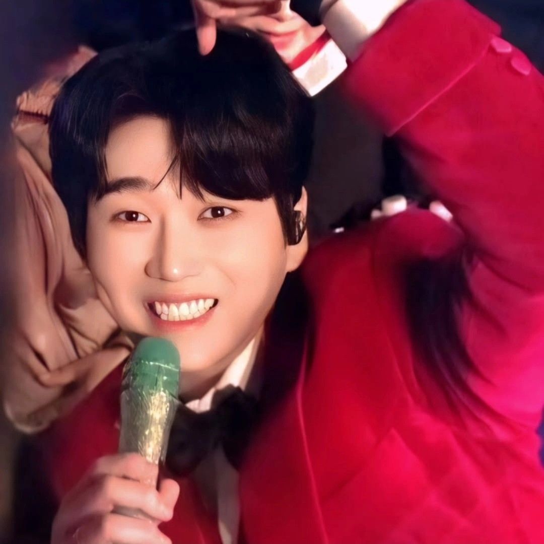 Latest photo of Hwang Youngwoong