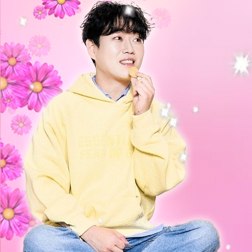 A moment captured by a fan of Hwang Youngwoong