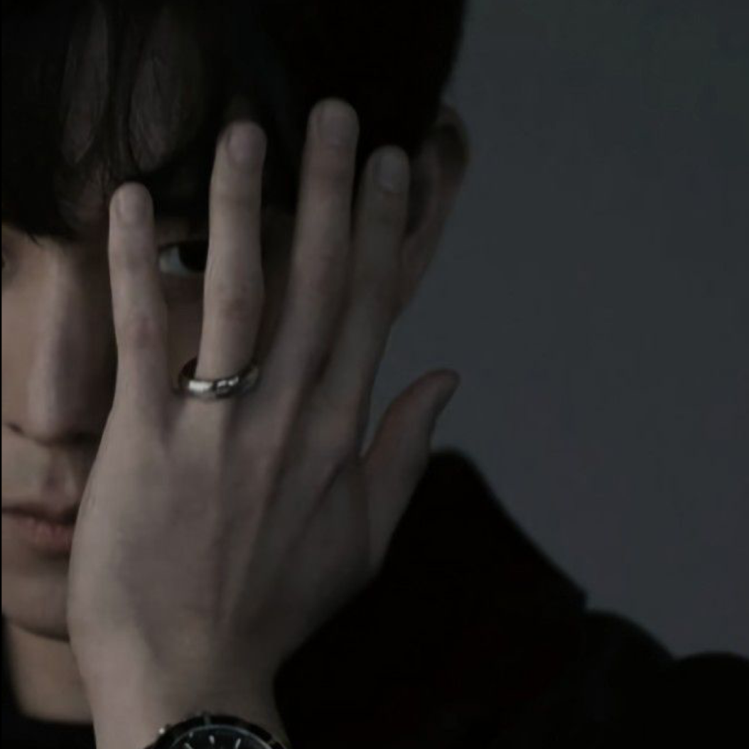 Behind-the-scenes cut of Kim Youngdae