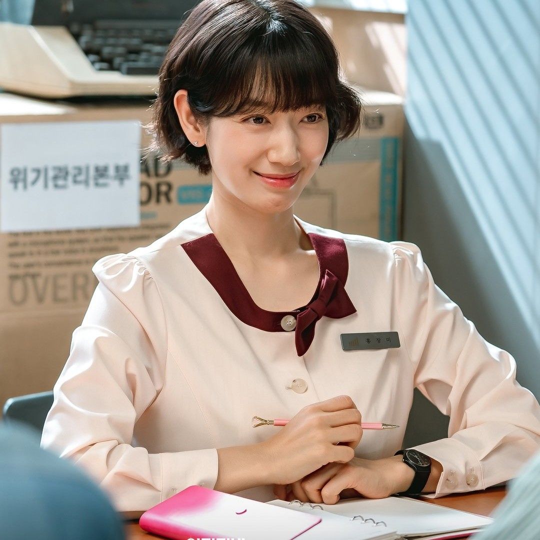 Behind-the-scenes cut of Park Shinhye