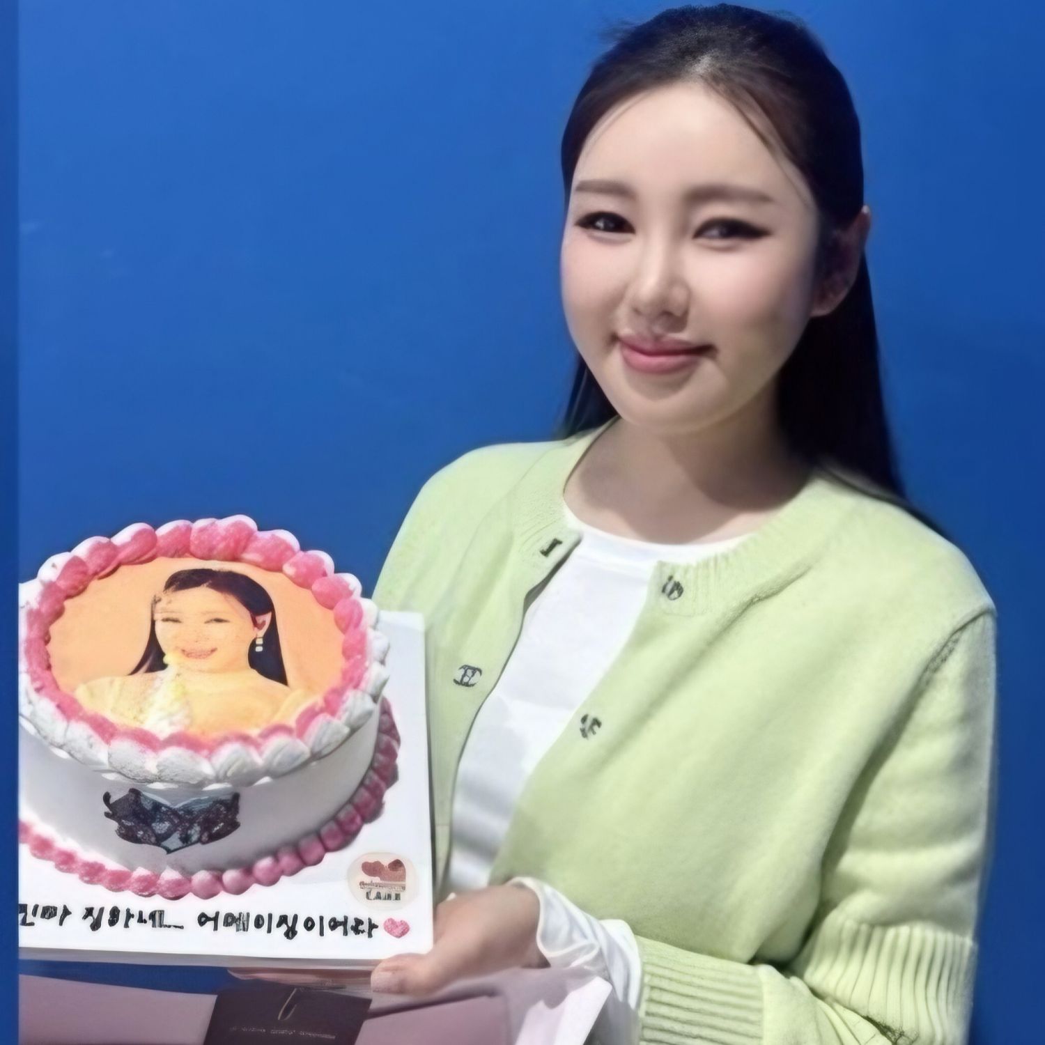 Cuplikan di balik layar dari Song Gain