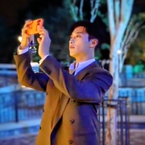 Behind-the-scenes cut of Woo Dohwan