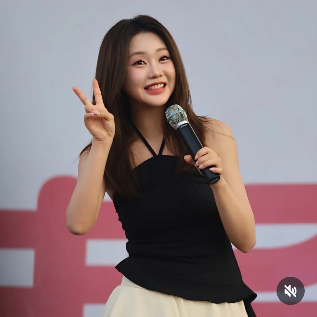 홍지윤 최근 활동샷