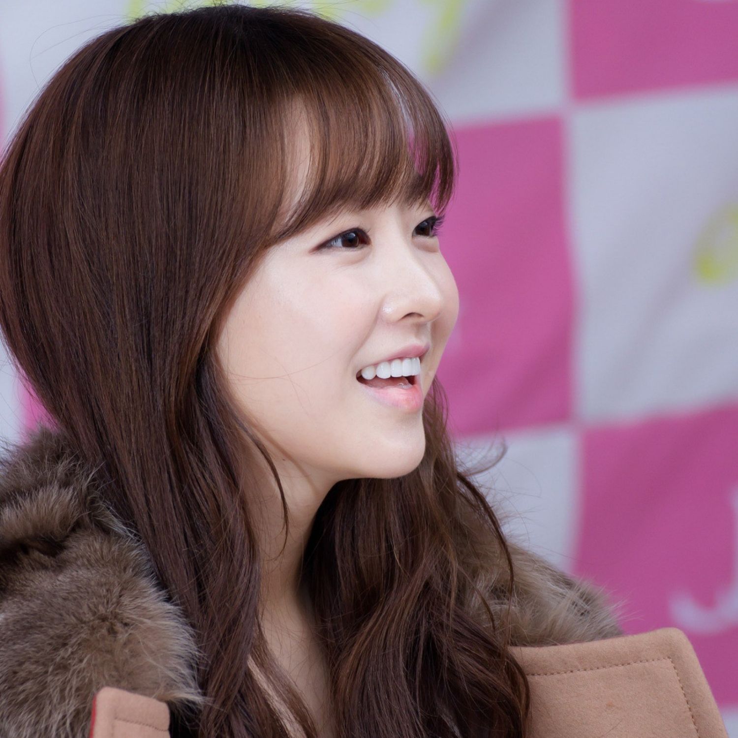 Behind-the-scenes cut of Park Boyoung