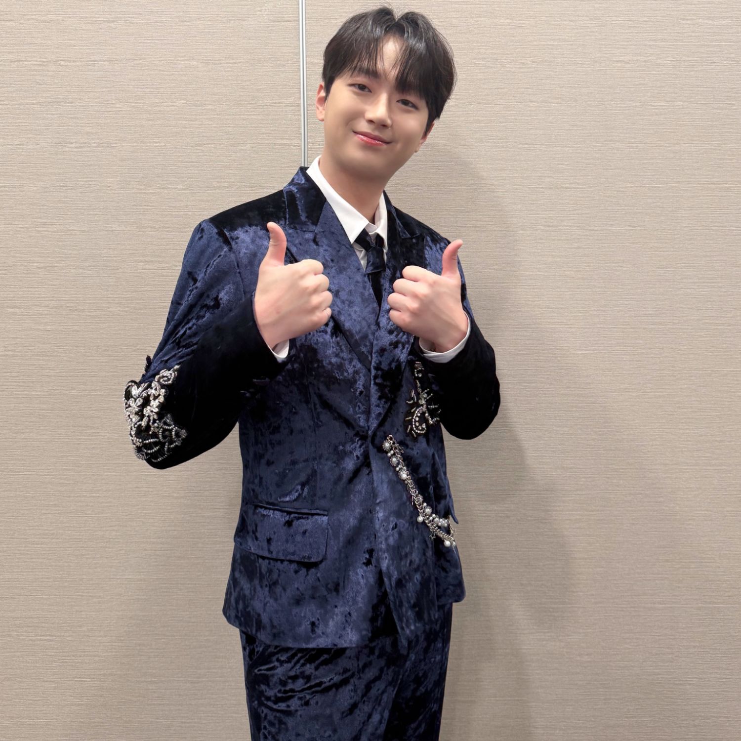 이찬원 최근 활동샷