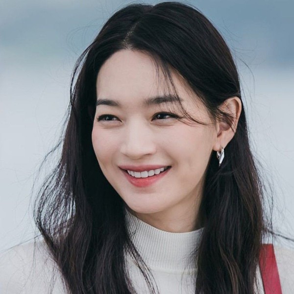 Today’s standout profile photo of Shin Minah on Choeaedol Celeb