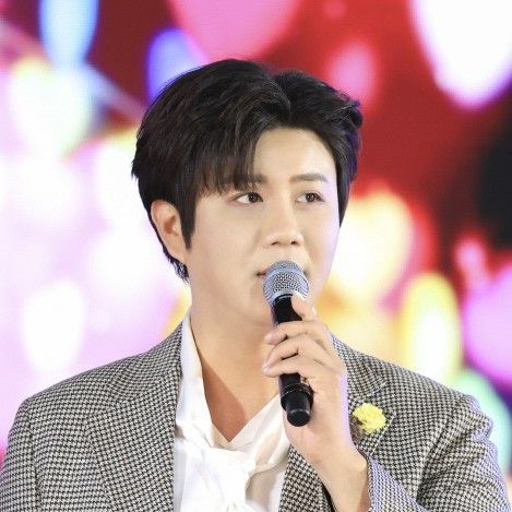 Behind-the-scenes cut of Jin Haesung