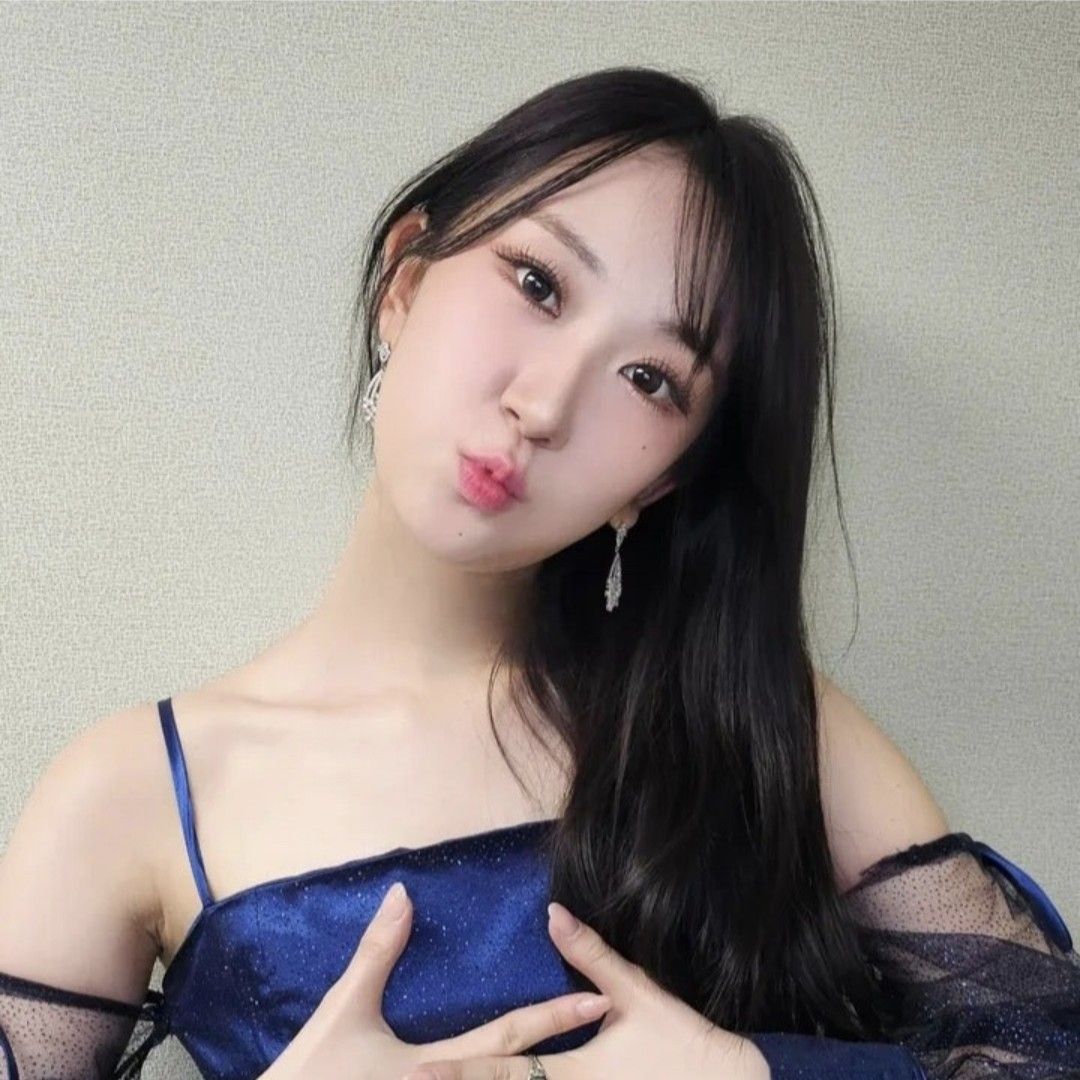 Cuplikan di balik layar dari Jeon Yujin