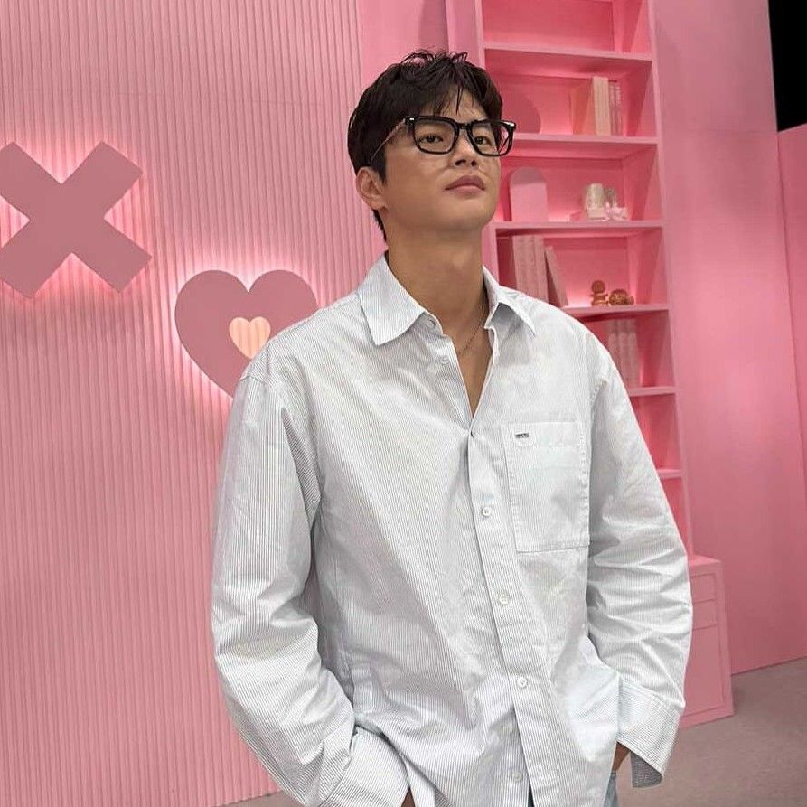 Latest photo of Seo Inguk