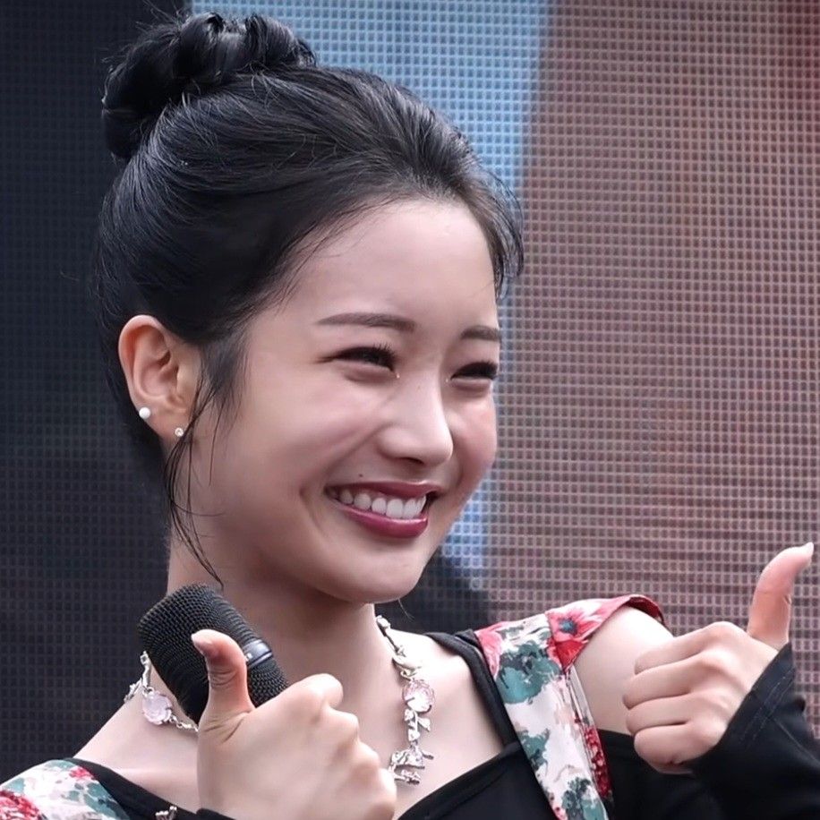 Recent activity shot of Kim Soyeon (2004)