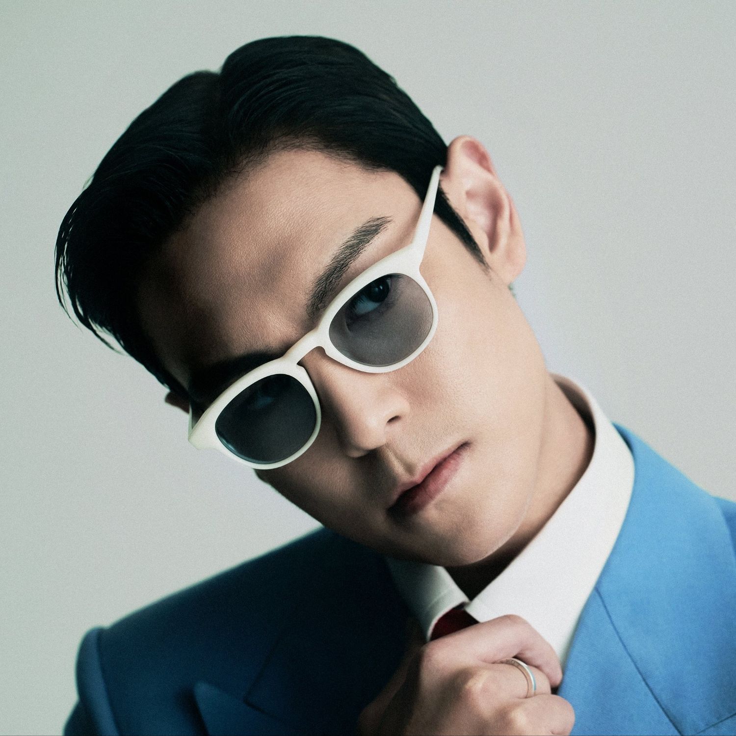 Behind-the-scenes cut of T.O.P