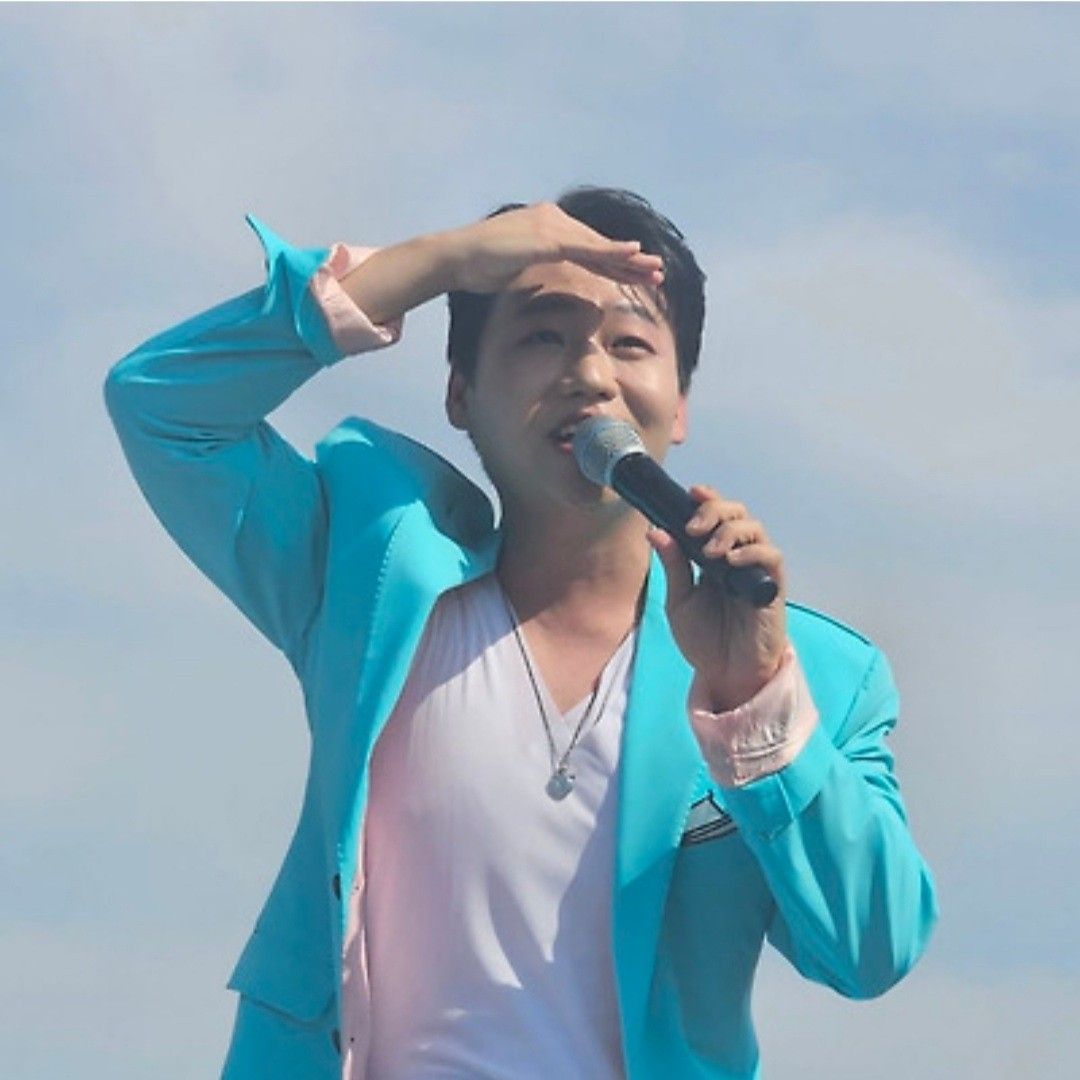 Behind-the-scenes cut of Min Soohyun