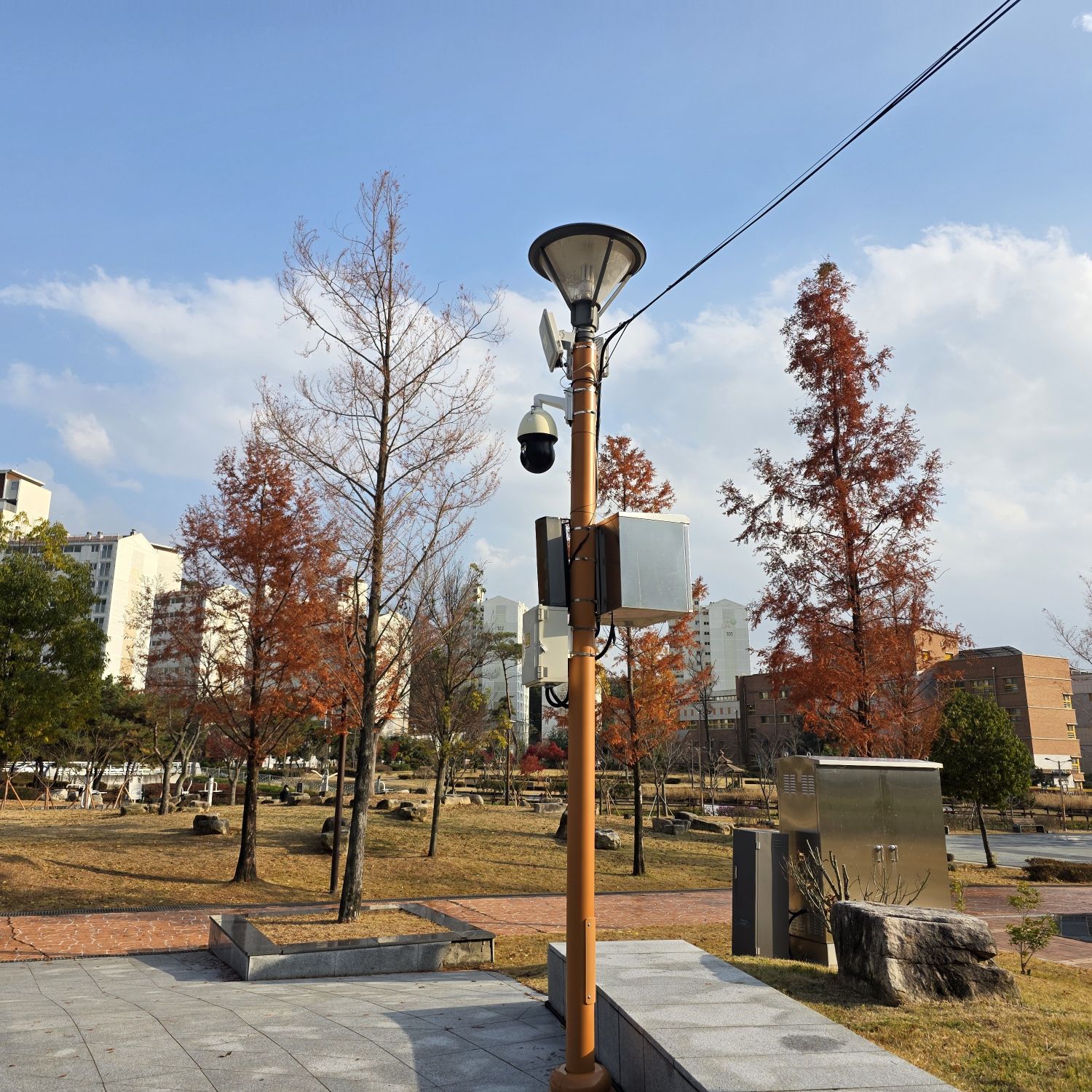 粉丝拍下的李灿元瞬间