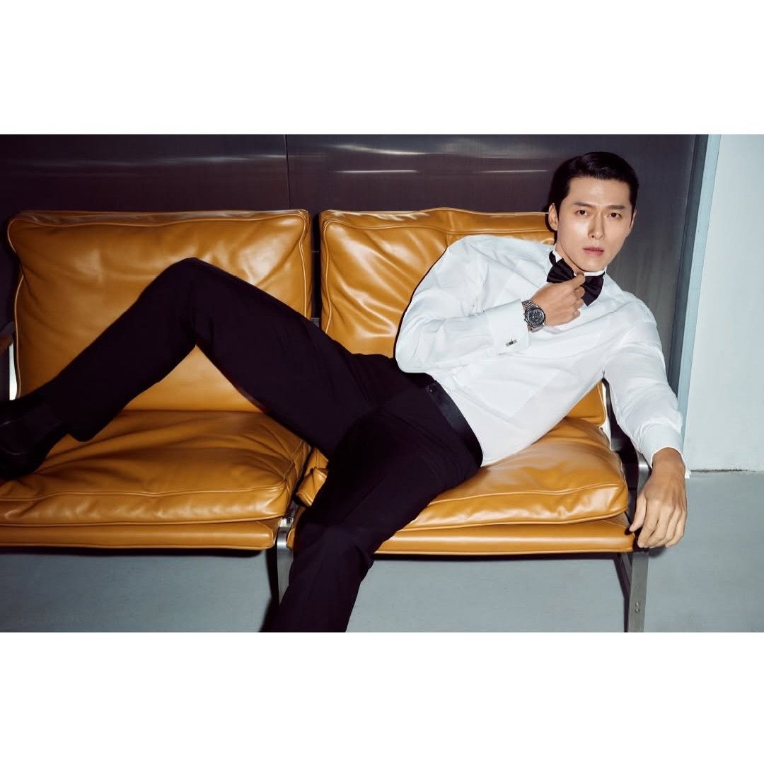 A moment captured by a fan of Hyun Bin