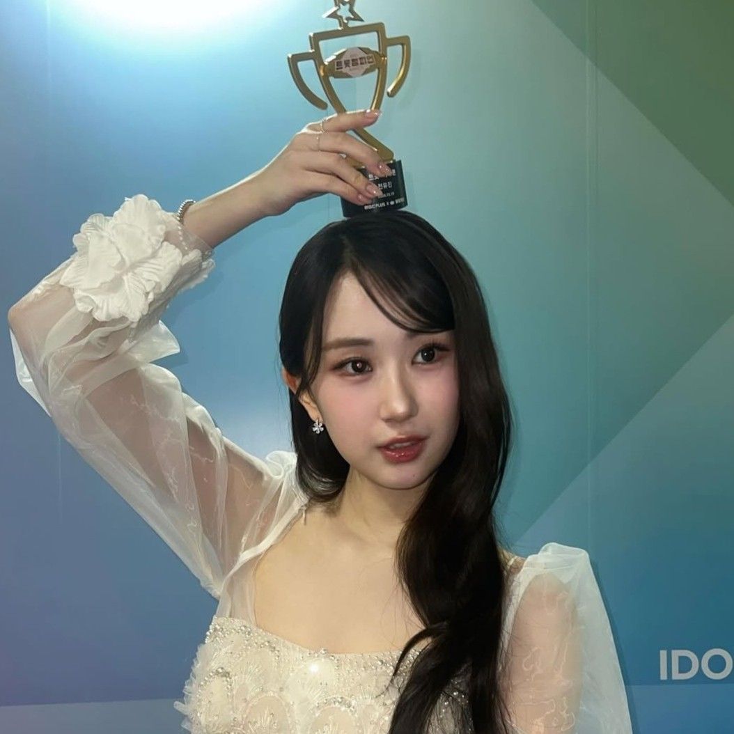 Foto terbaru dari Jeon Yujin