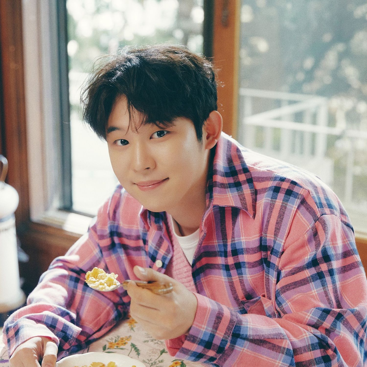 Behind-the-scenes cut of Jinuk
