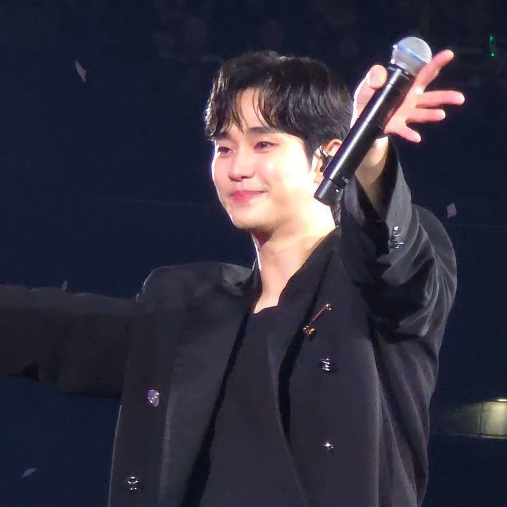 Recent activity shot of Kim Soohyun