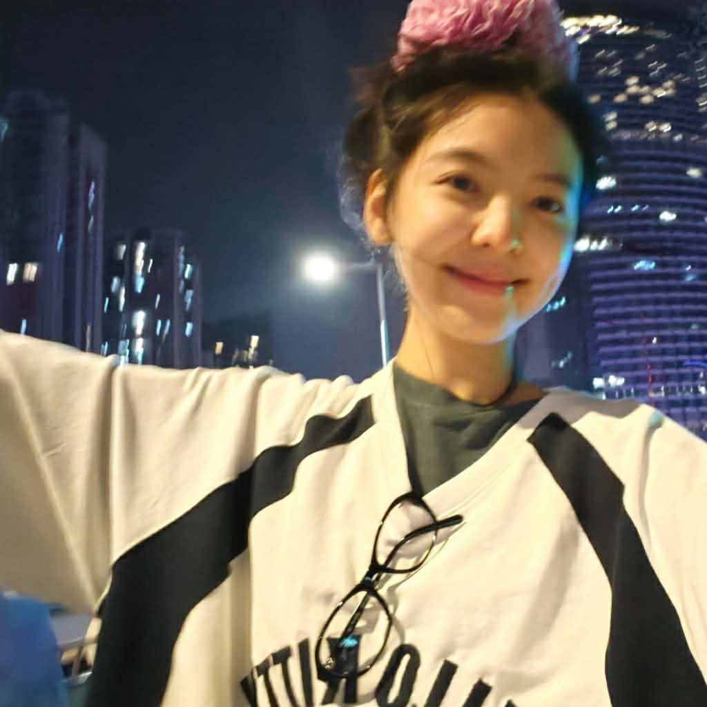 A moment captured by a fan of Zhang Ruonan