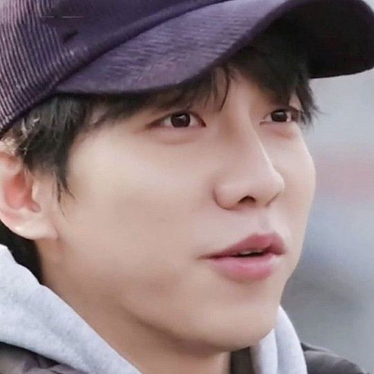 粉丝拍下的李升基瞬间