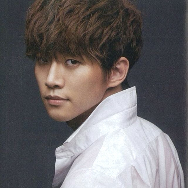 粉丝拍下的李俊昊瞬间