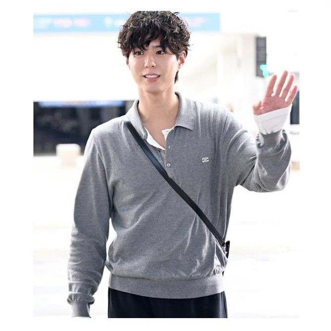 A moment captured by a fan of Park Bogum