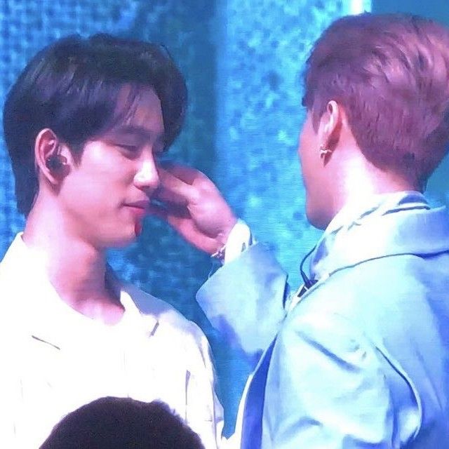 Behind-the-scenes cut of Park Jinyoung
