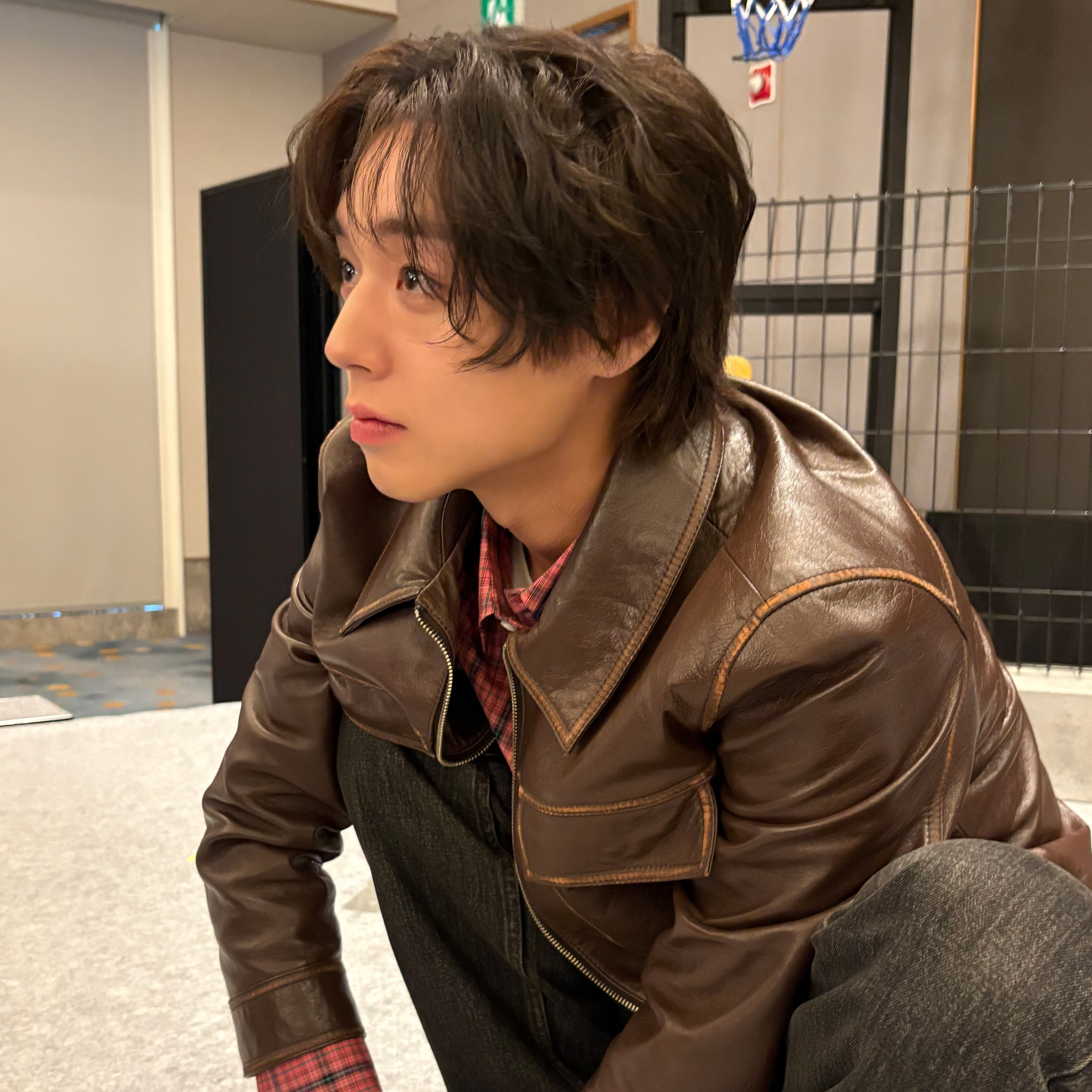 Behind-the-scenes cut of Park Jihoon