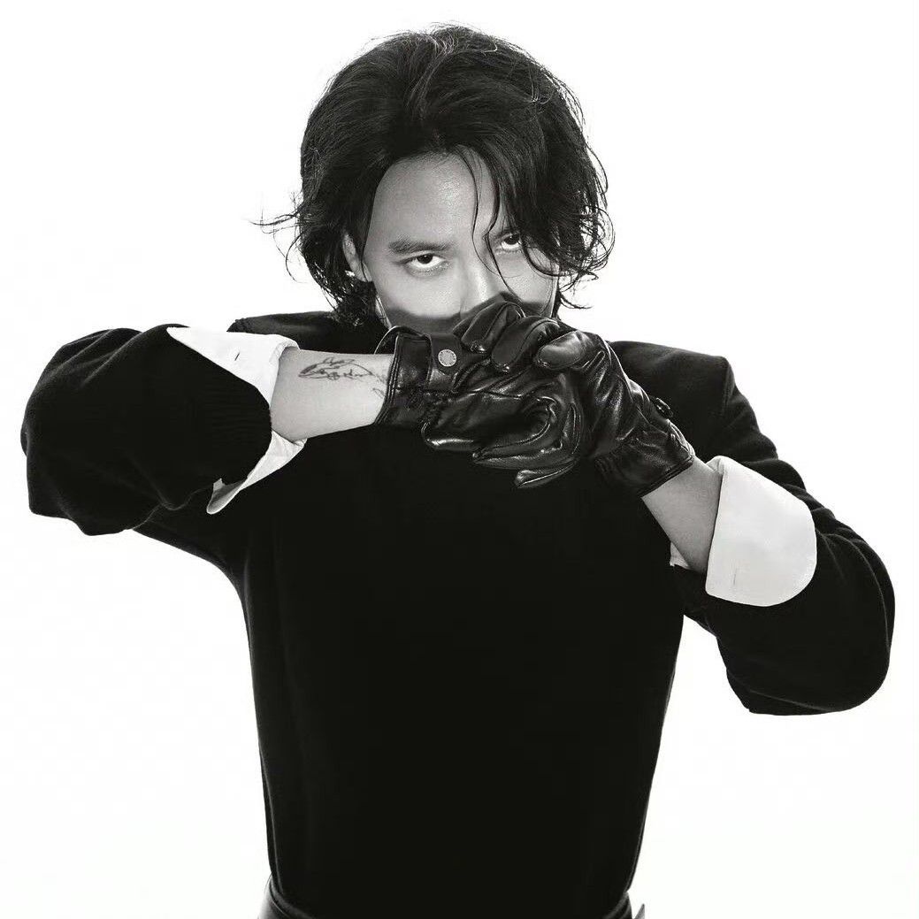 Behind-the-scenes cut of Kim Namgil